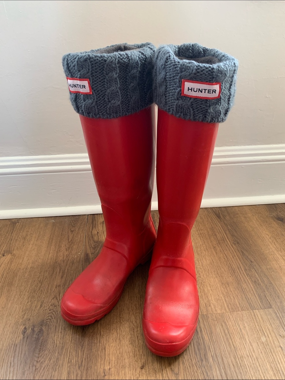 Hunter Red Women's Tall Rubber Rain Boots
Including removable liners